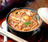 Die Suppe Miso nikomi udon wird in der Gegend von Nagoya besonders geschätzt.