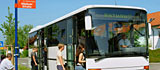 Bus an Haltestelle; Rechte: dpa