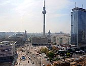 Im Umbruch, aber längst nicht vollendet: der Alexanderplatz. Nach Senatsplanungen sollen hier einmal zehn Hochhäuser gebaut werden.