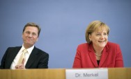 Bundeskanzlerin Merkel und Vizekanzler Westerwelle bei der Pressekonferenz
