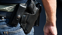 Symbolbild: Pistole eines Polizisten | Bild: picture-alliance/dpa 