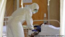 Ebola in Liberia (Behandlung im Krankenhaus)
